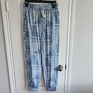 Floral Blue Women's Pants